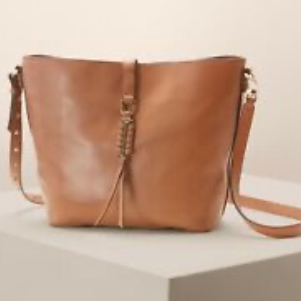 Stella & Dot Covet Sunday tote bag/purse Saddle/Tan